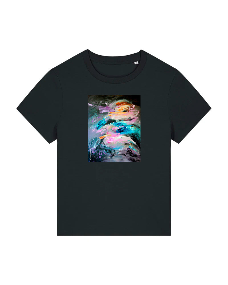 T-paita Susanna Poméllin teoksella This is where I heal my hurt